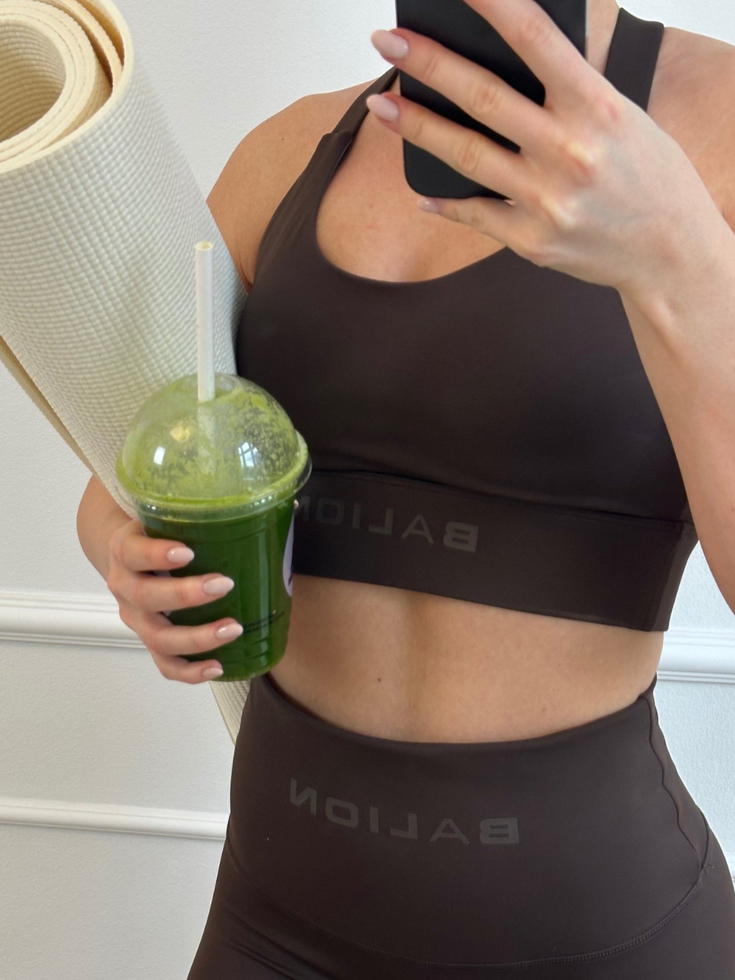 high support sports bra mocca