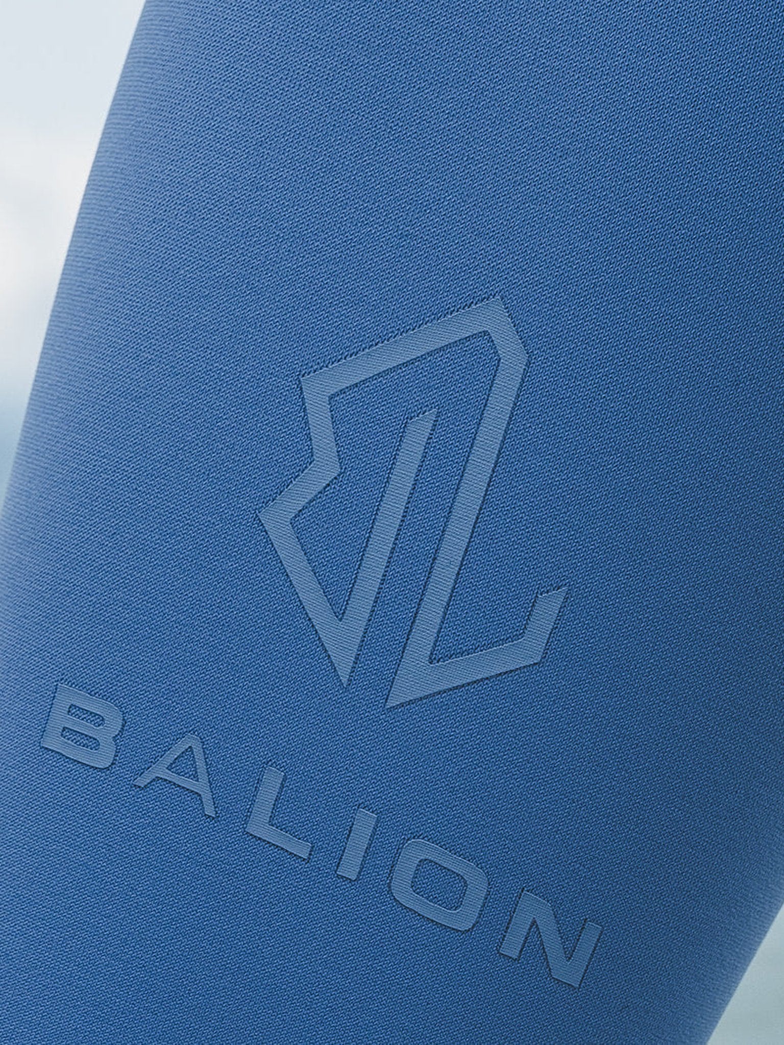Balion essential tight azure blue