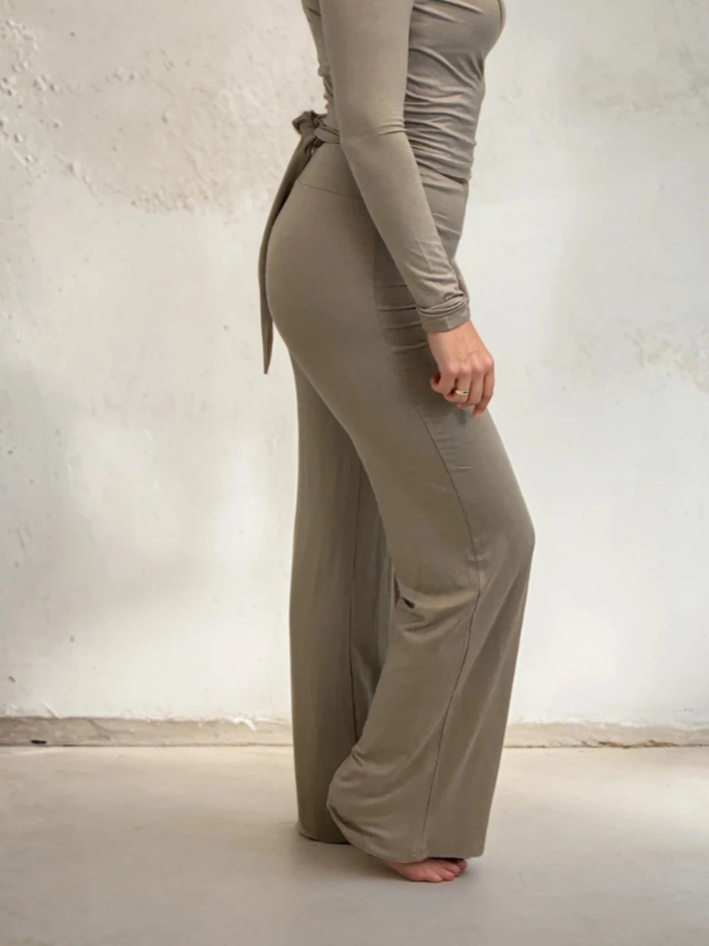 Balion Serene Flow Pants Sand — tights